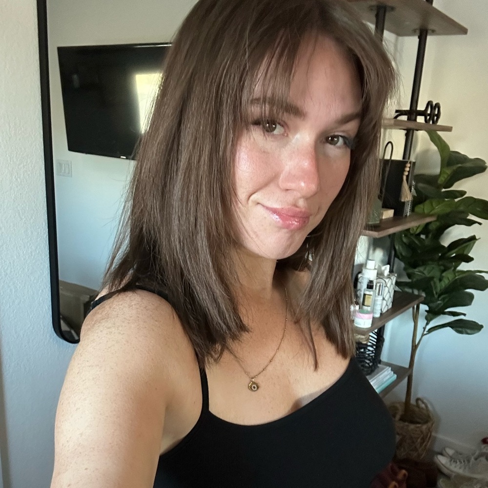 Meet your Posher, Emma